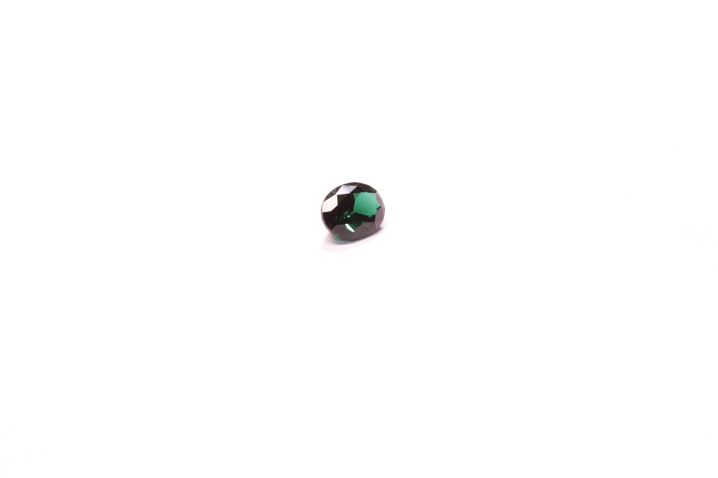 8 x10 mm 2.5 Carat / Vivid Dark Green Emerald